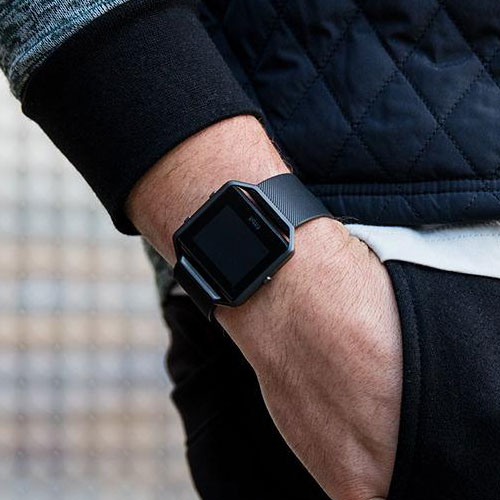 力压苹果！ 外媒评：史上最好用的智能手表Fitbit