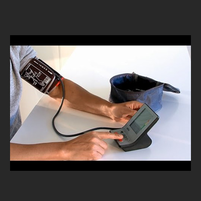 家中必备 Braun 博朗上臂式电子血压测量仪