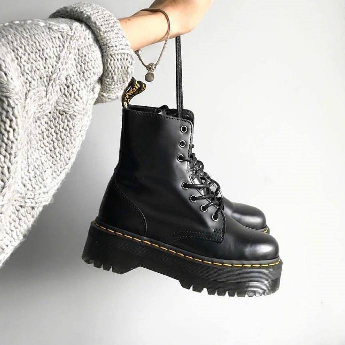 the hut dr martens