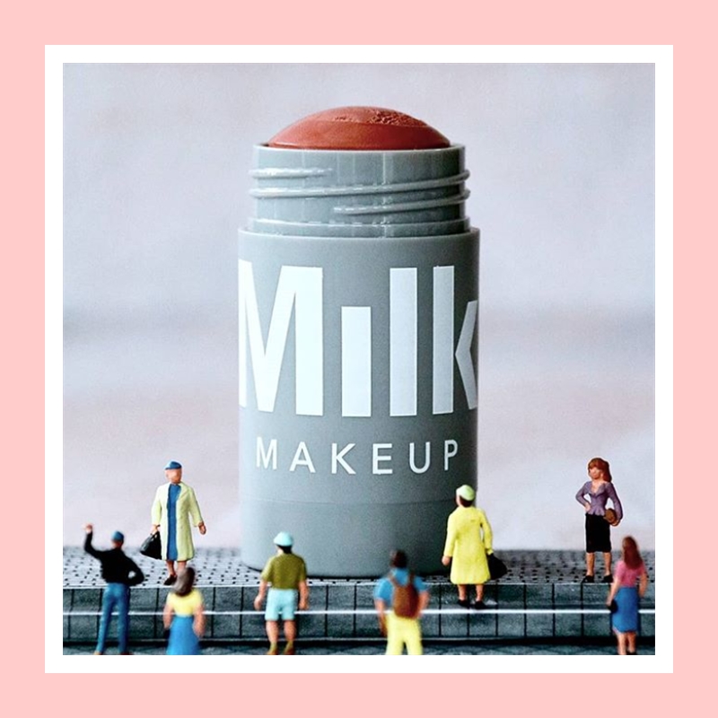 在欧美美妆圈刮起大风的新锐品牌！Milk 唇颊两用膏#便携装