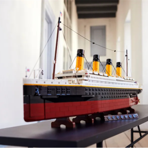 迄今为止最大的一件乐高套装 Lego乐高10294泰坦尼克号