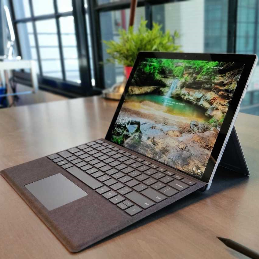 微软二合一之王，一台假装自己是平板的笔记本电脑 Microsoft Surface Pro 7+