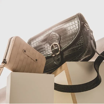 展现自信的法式风情 Longchamp 珑骧包袋