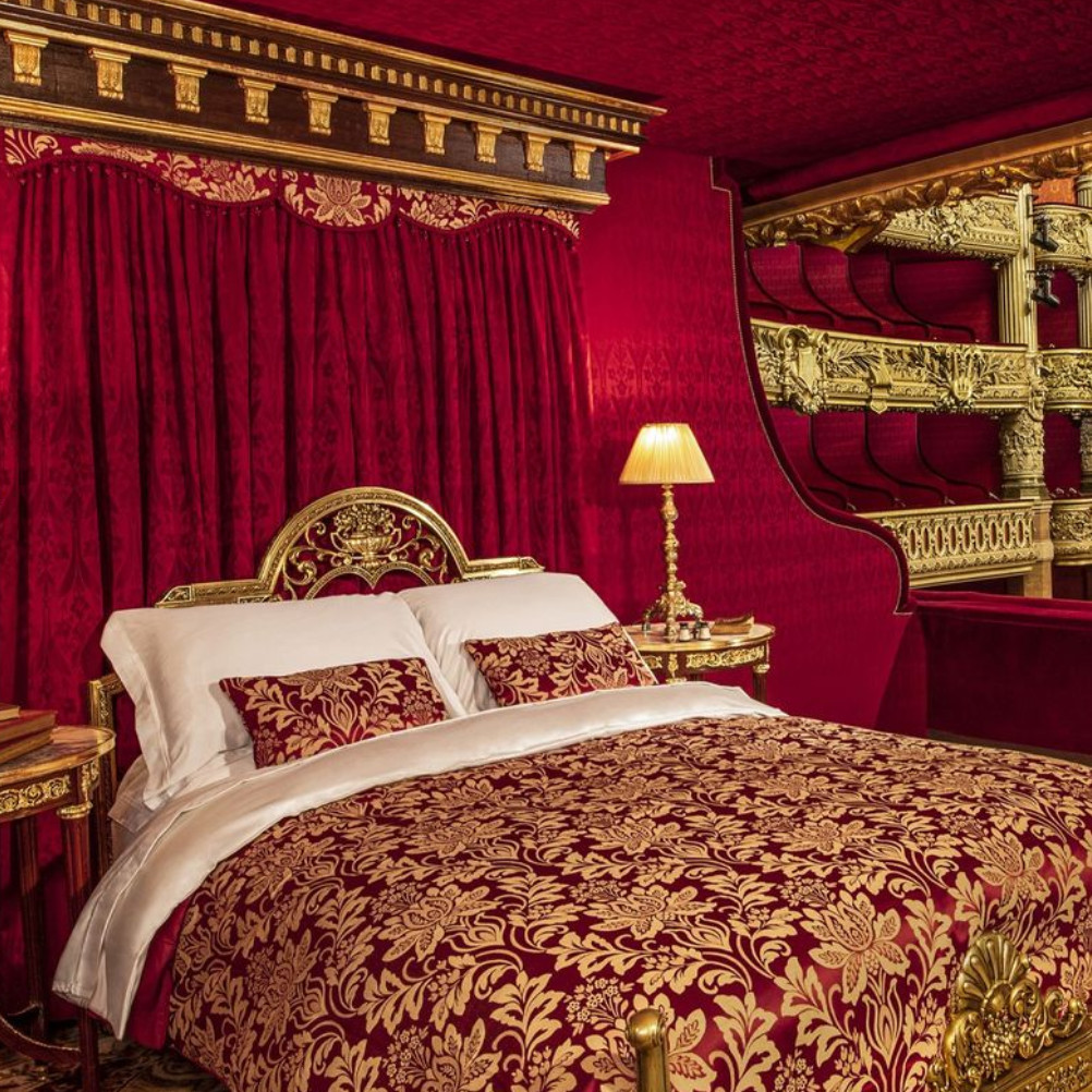 沉浸式体验歌剧魅影！Airbnb邀你住进巴黎歌剧院的魅影之家