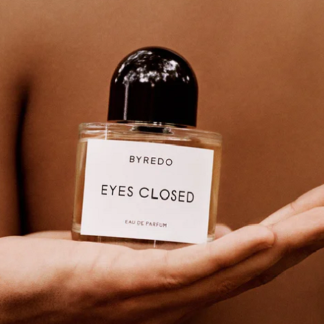 Byredo「EYES CLOSED」留住拥吻时刻